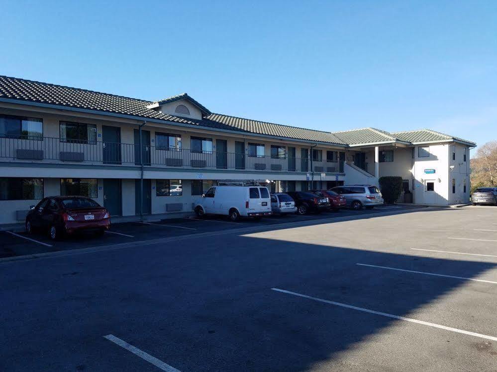 Coastside Inn Half Moon Bay Esterno foto